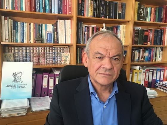 Βαθύς γνώστης του φαρμάκου, ασκεί τα καθήκοντά του στο Δημοκρίτειο Πανεπιστήμιο στην Αλεξανδρούπολη 24 χρόνια.